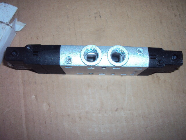 FESTO CPE24-M1H-5/3ES-3/8 Solenoid valve