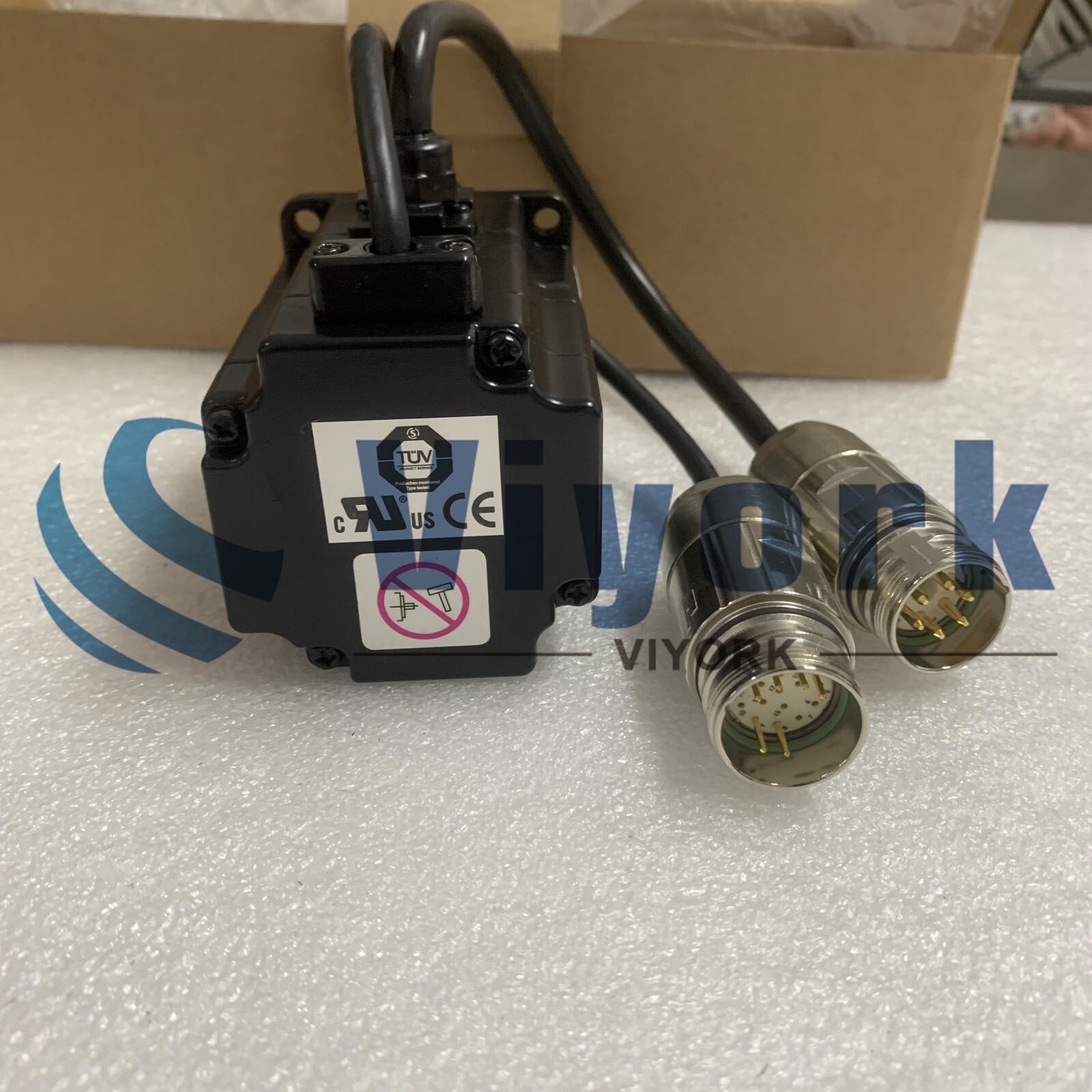 Yaskawa SGMPH-01AAE4CD AC SERVO MOTOR 300RPM 200V 100W NEW