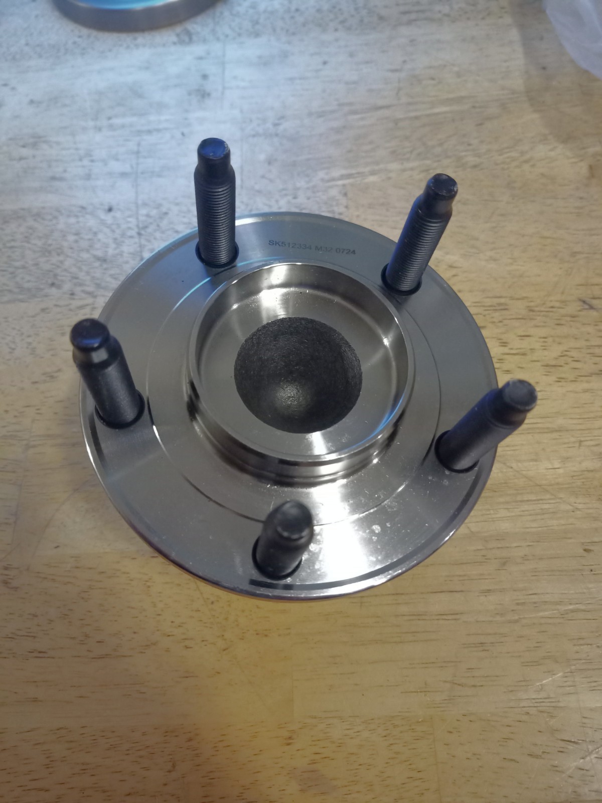 Brand New SK512334 Rear Wheel Bearing Hub Assembly 2WD Ford Edge MKX