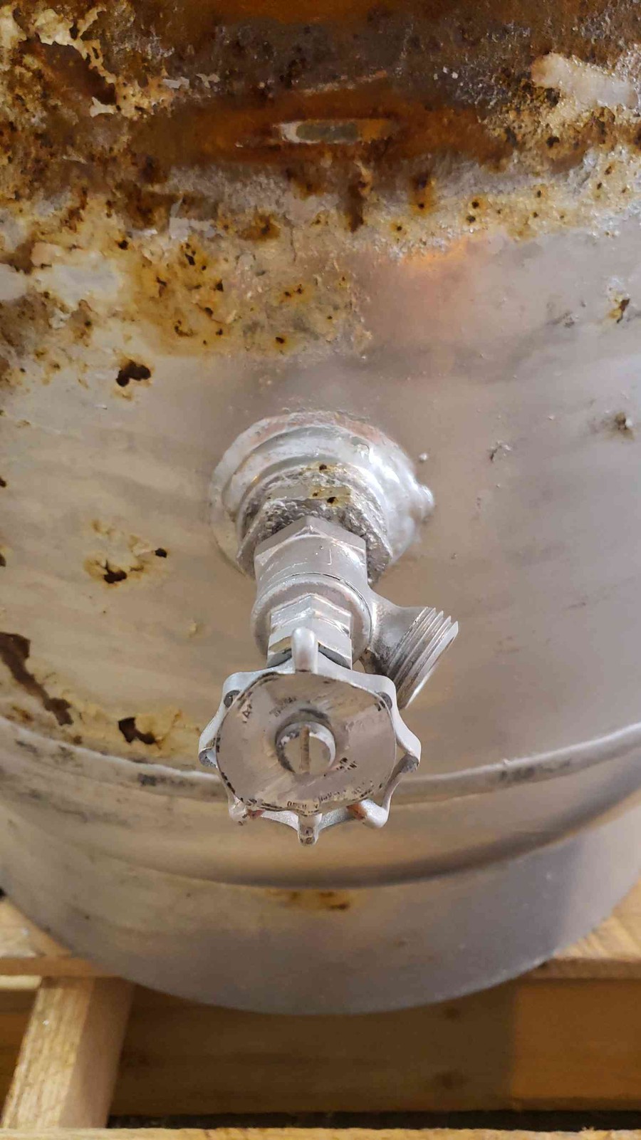 83″ Stainless Steel Storage Tank (SKU: 3084AA)(3084AA)
