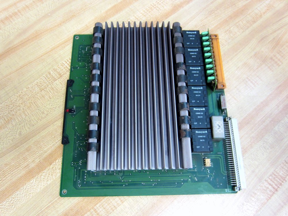 ABB 3HAB2207-1 Servo DSQC 236D 3HAB2207-1/1 – GME:91005-345-F