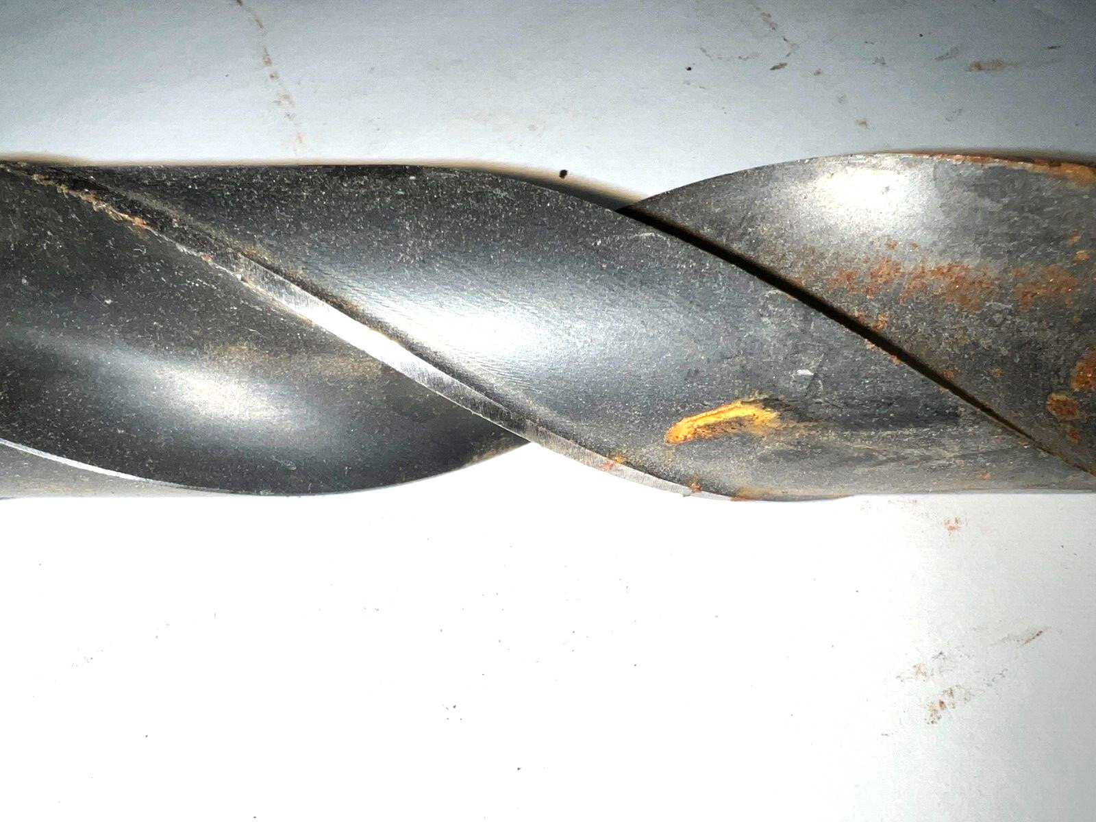 CLEVELAND MORSE TAPER DRILL BIT MT4 1-27/64″ CUT 8-3/8″ LOC 13-1/2″ OAL