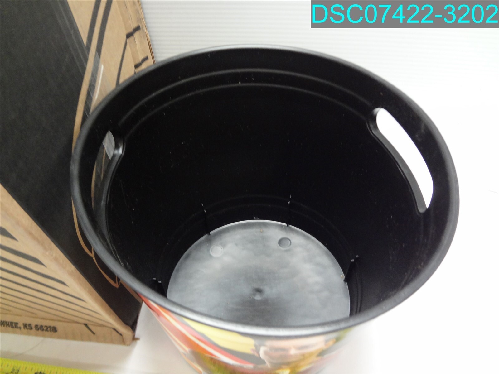 QTY=20: Shazam Souvenir Bucket 200OZ