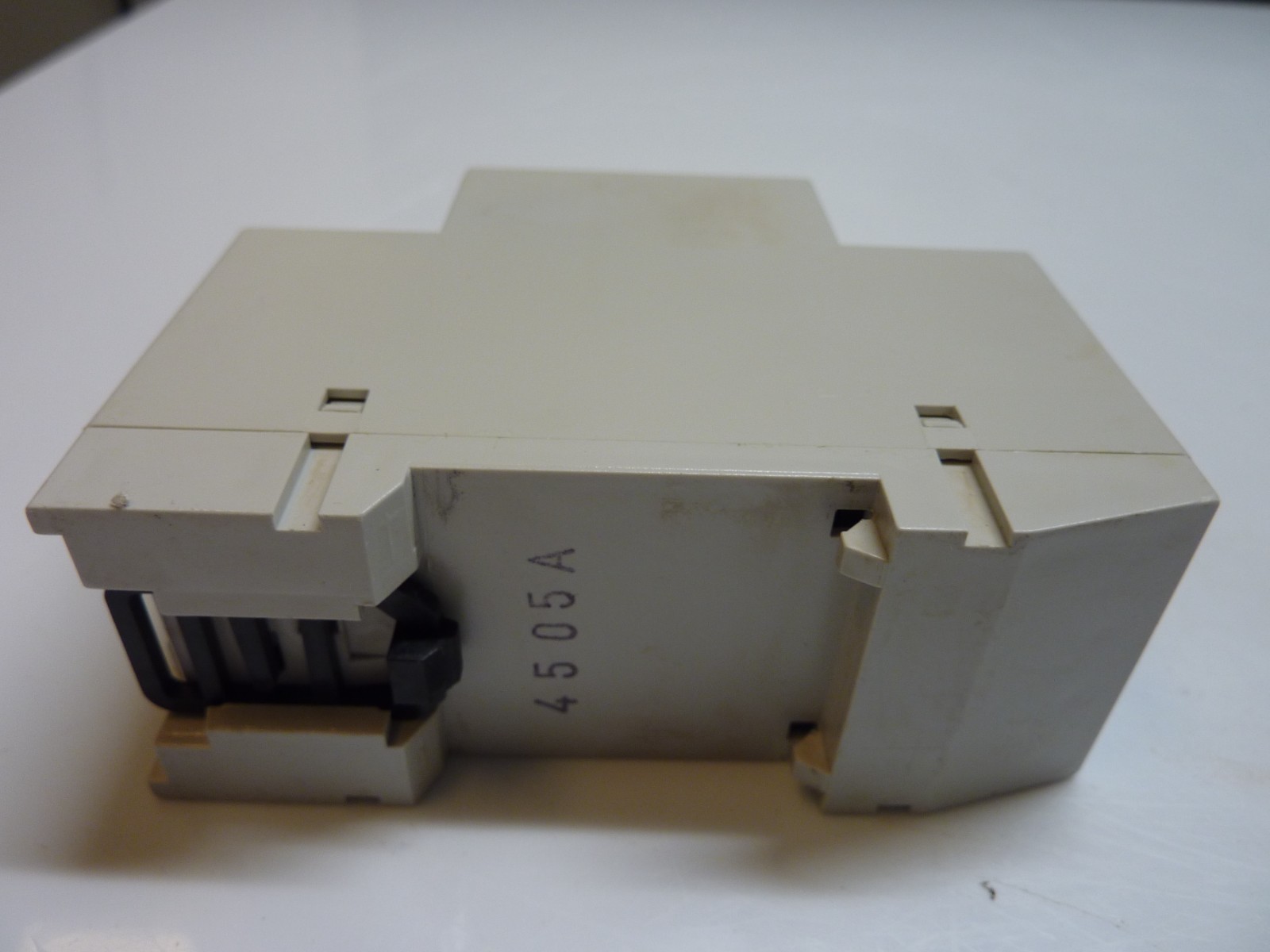 SIEMENS 7KT5 801 TIME COUNTER 12-24VDC (31950)