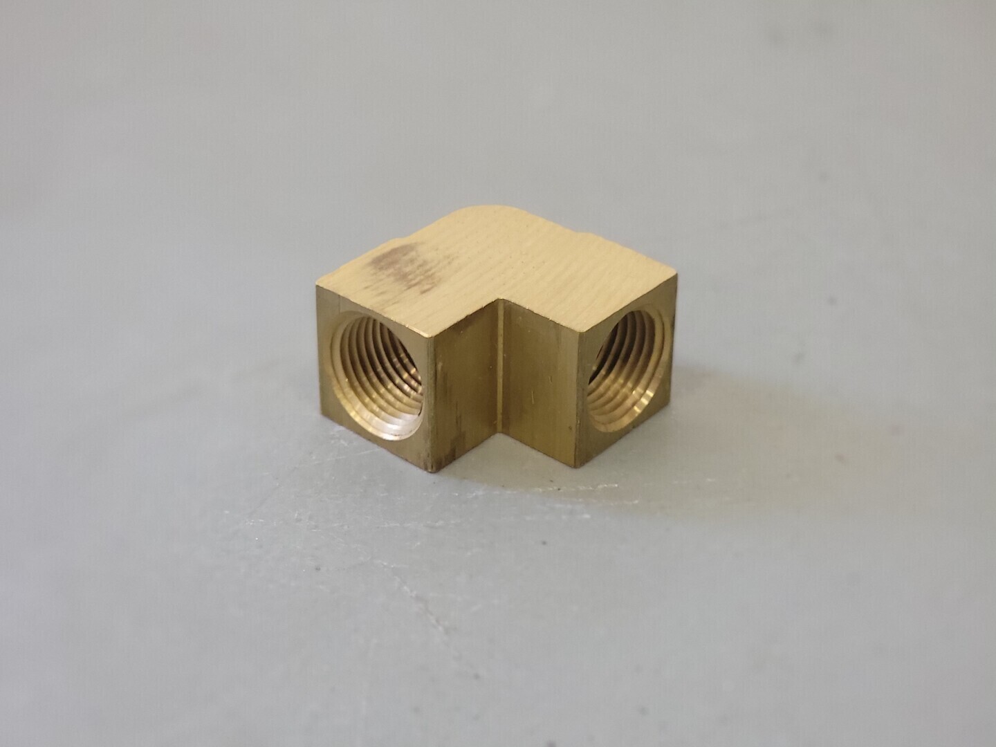 SURPLUS NEW ACE 1/2″ x 1/2″ 90 Deg Female Elbow Brass 46173 (Box of 5) –
