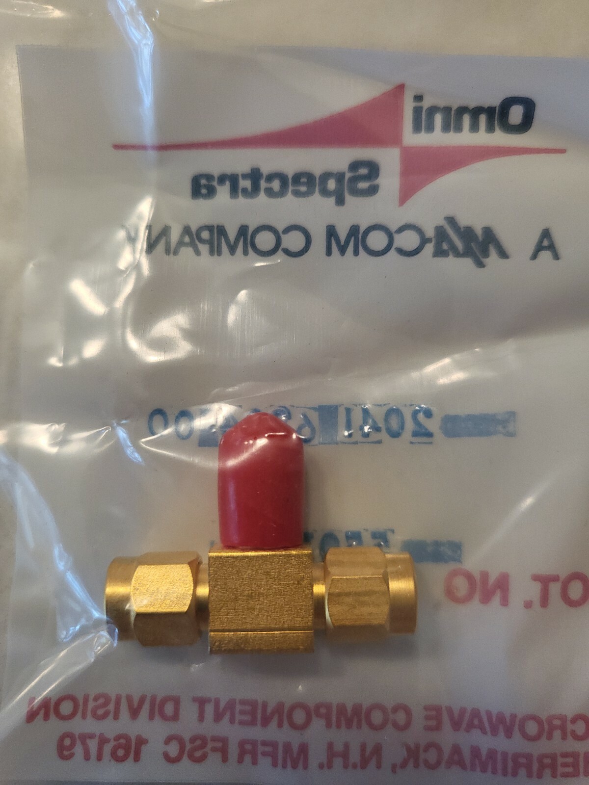 SMA RF Connector, “T” style, PN 3163-1, NSN 5935002617598, gold-plated, NOS