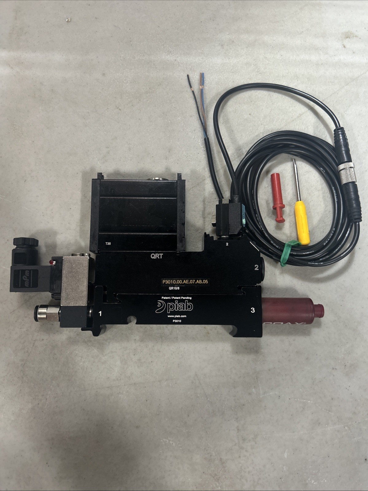 PAIB P3010 .AA. 07. AA. 05 PI 12 PUMP WITH QR EXTRA TANK INLET VALVE