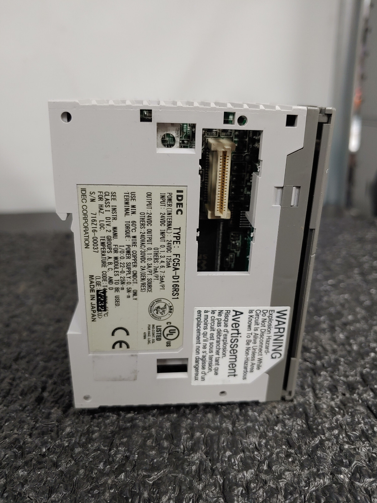 IDEC MICROSMART PENTRA FC5A-D16RS1 PLC 16I/O CPU Relay/Src Output Module