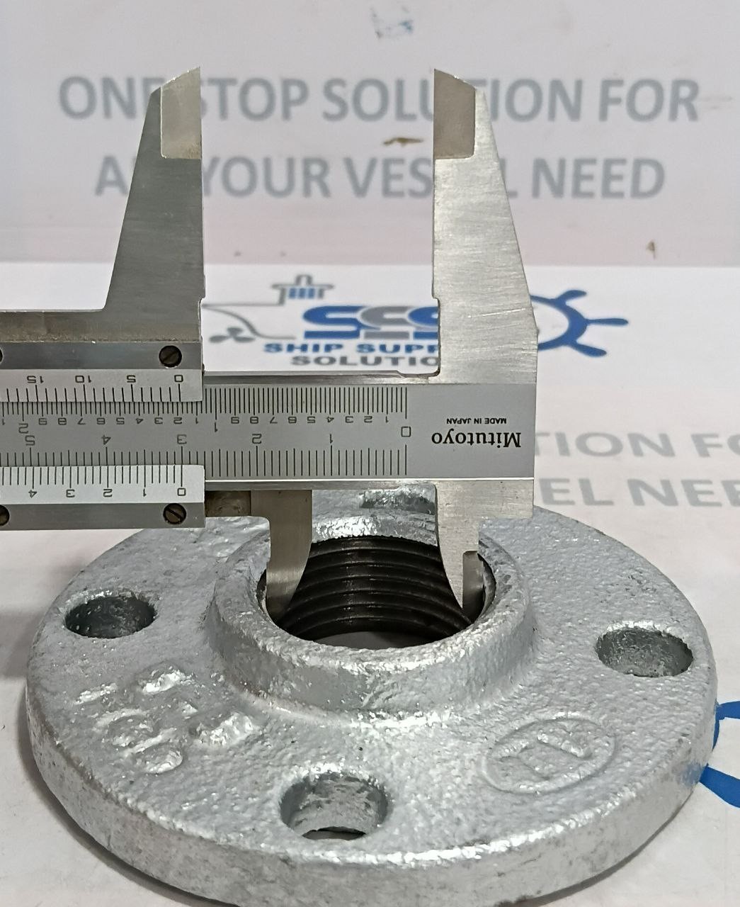 Galvanized Malleable Iron Floor Flange 3/4″ BSP Threaded 4 Bolt Pipe Flange