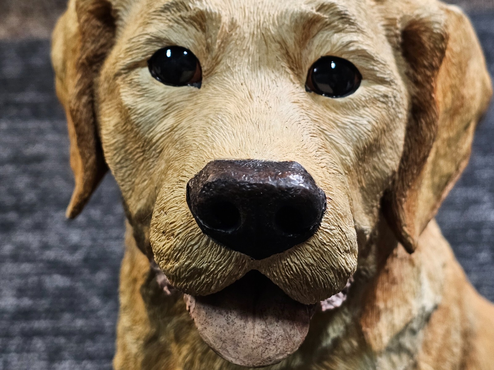 Border Fine Arts – Fireside Dogs 111004 Yellow Lab Figurine Labrador Retriever