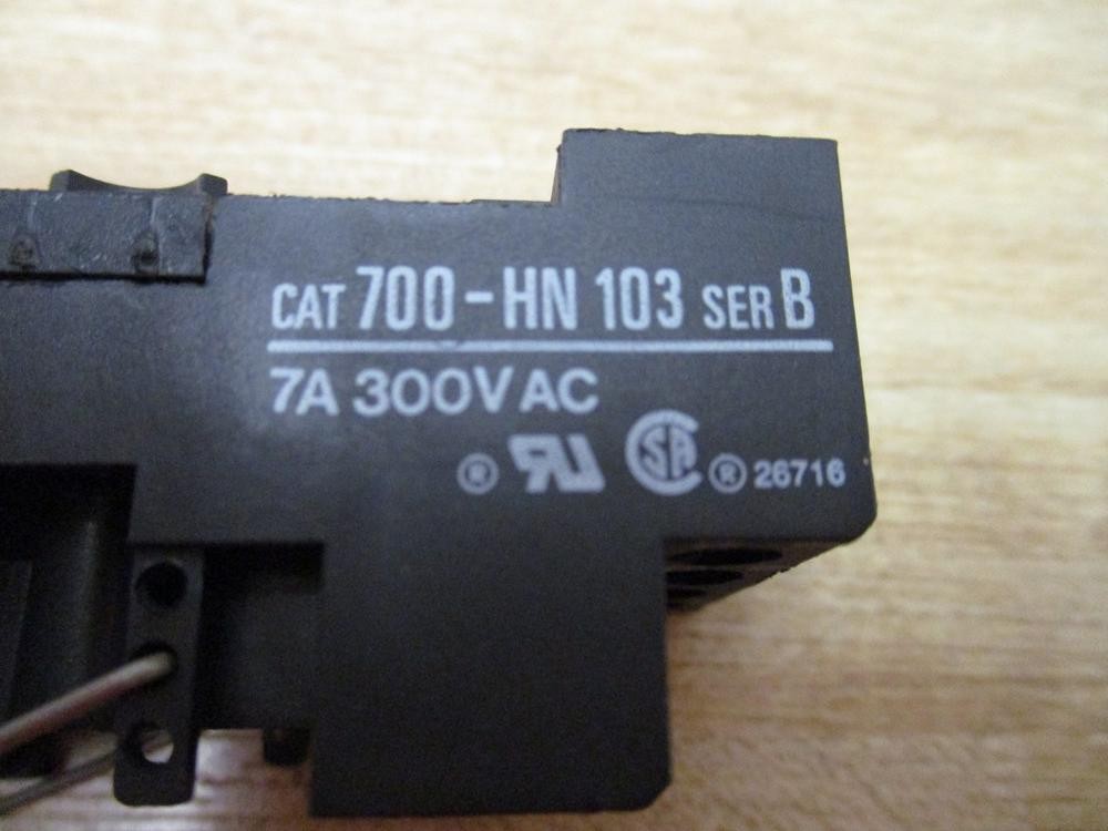 Allen Bradley 700-HN103 Relay Socket 700HN103 W/ Retainer Clip (Pack of 3)