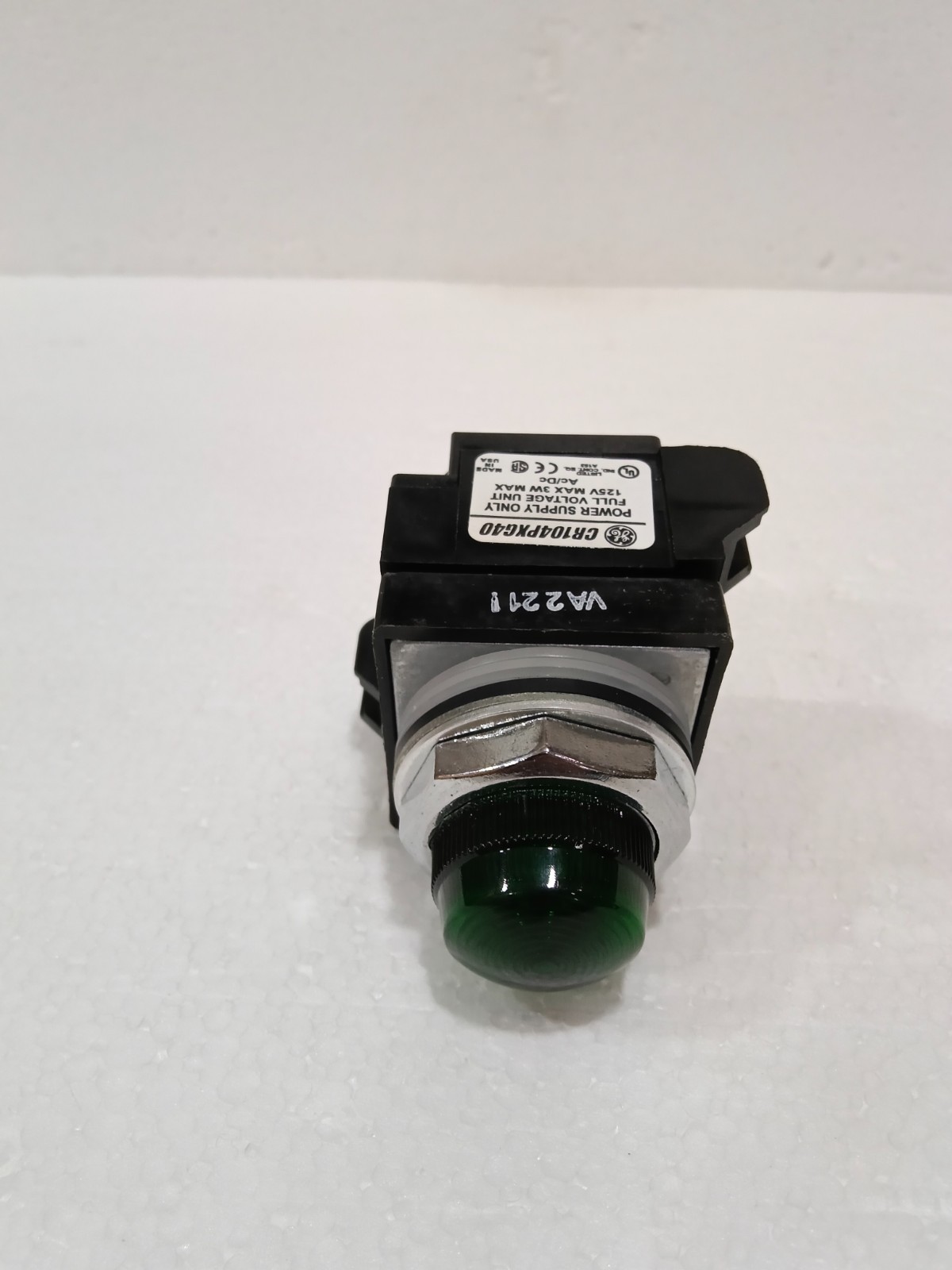 *NEW NO BOX* GENERAL ELECTRIC CR104PXG40 LAMP GREEN LED OIL TIGHT 125 VDC/DC