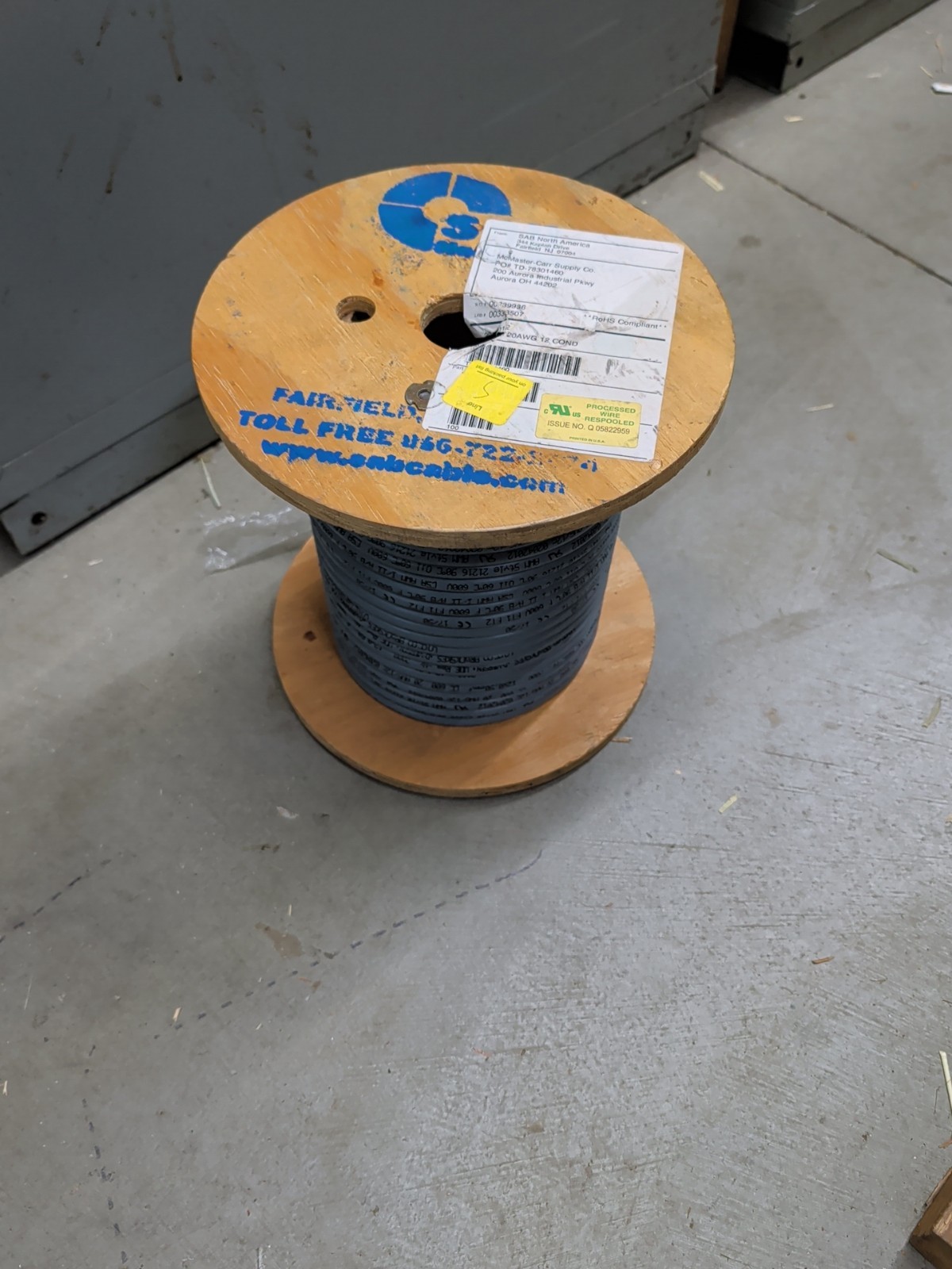 SAB 2042012 Control cable 12C, 20AWG, 16×32, BC, PVC ins, Gray PVC jkt, UL 100ft