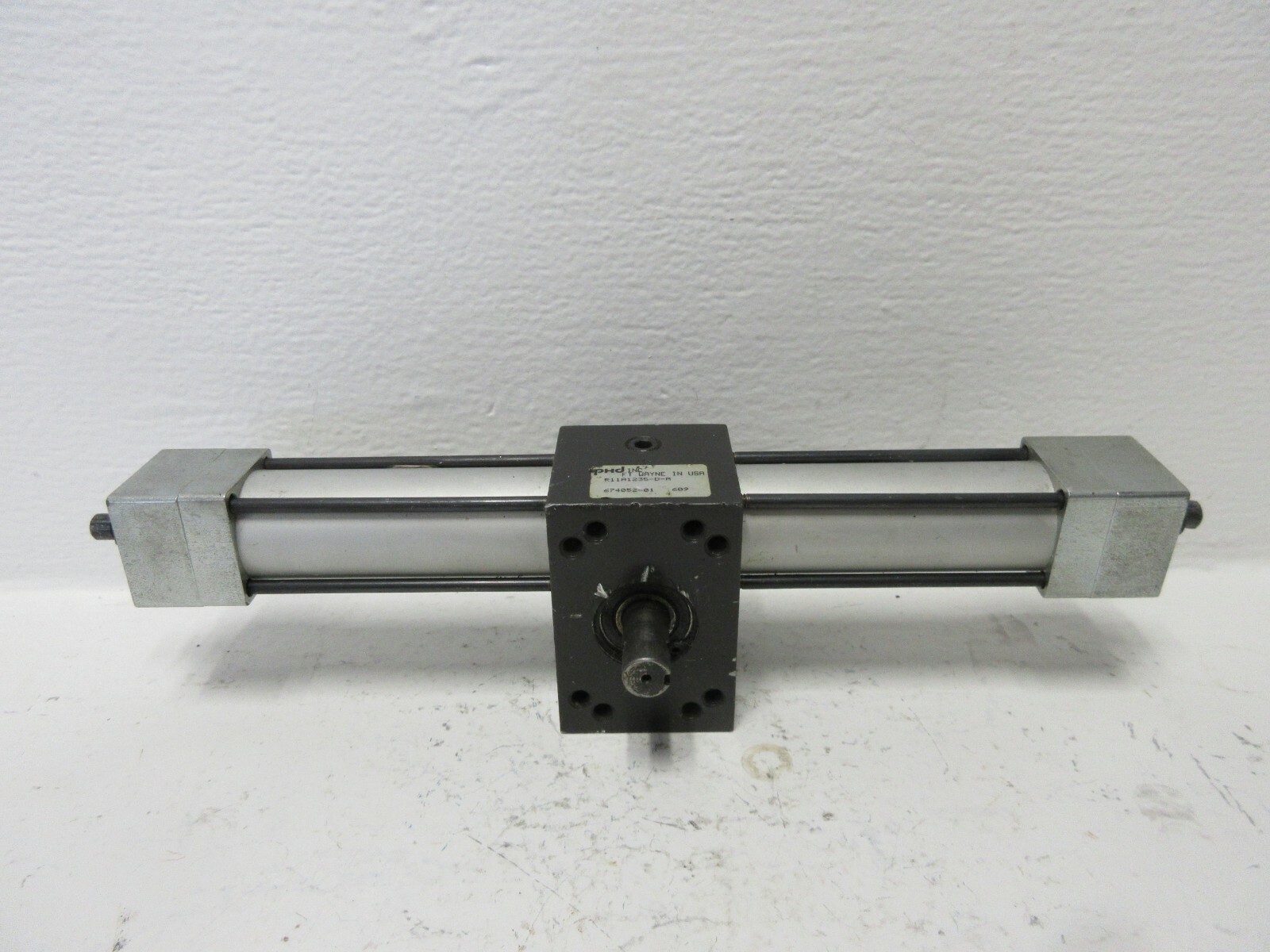 PHD R11A1235-D-A USED ROTARY ACTUATOR R11A1235DA