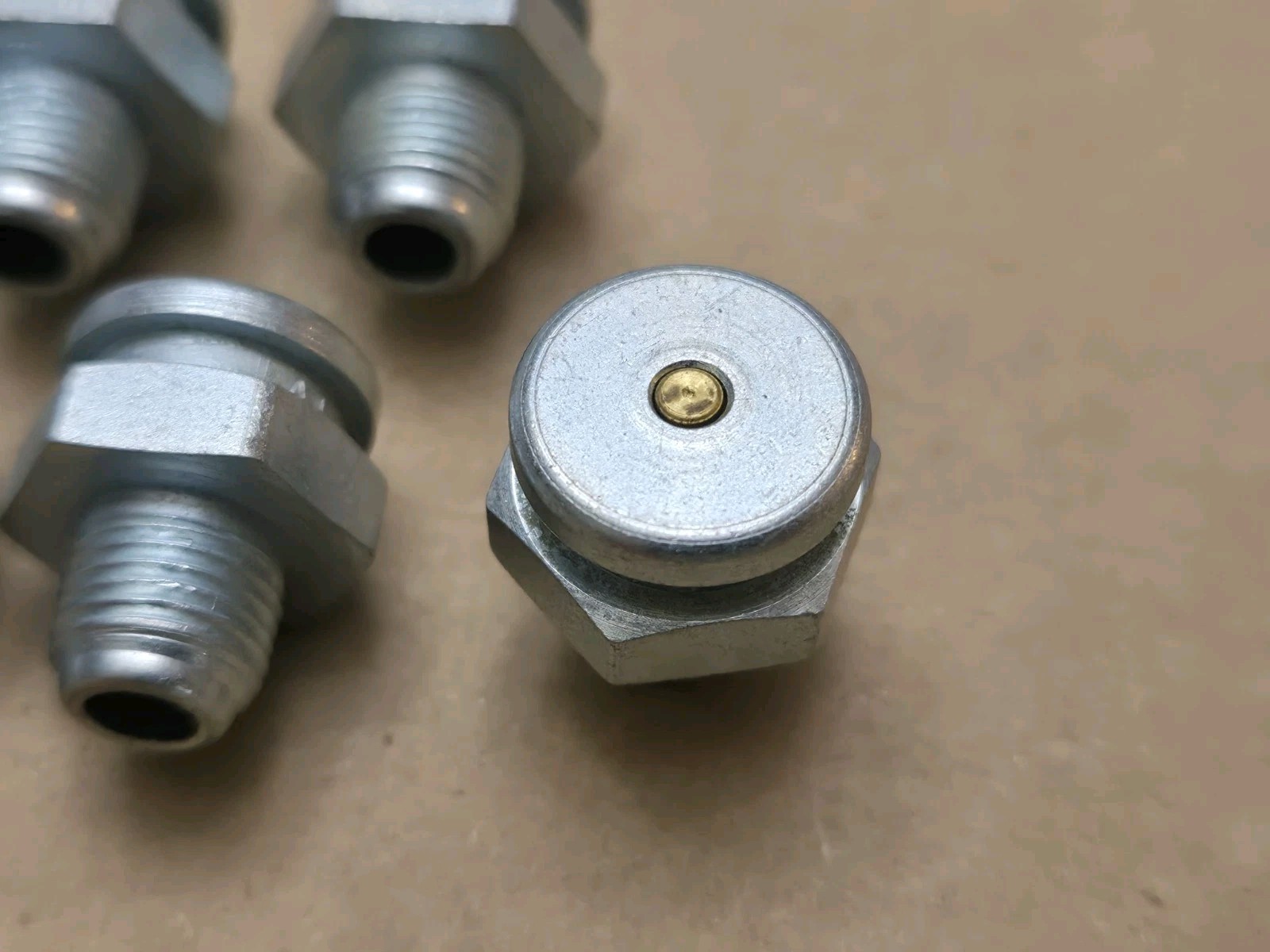 Lot Of 9 Alemite Button Head Grease Fittings 5/8″ Hex 1/8″ NPT