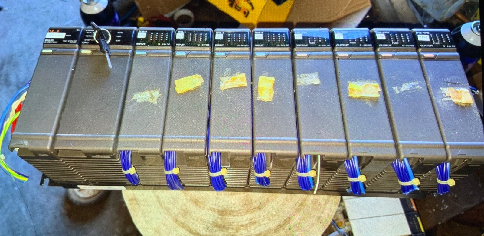 Fuji Electric PLC Module rack ,NJ-P1, CPU-A8 , (4) X16-1, (4) Y16-TF2 with key
