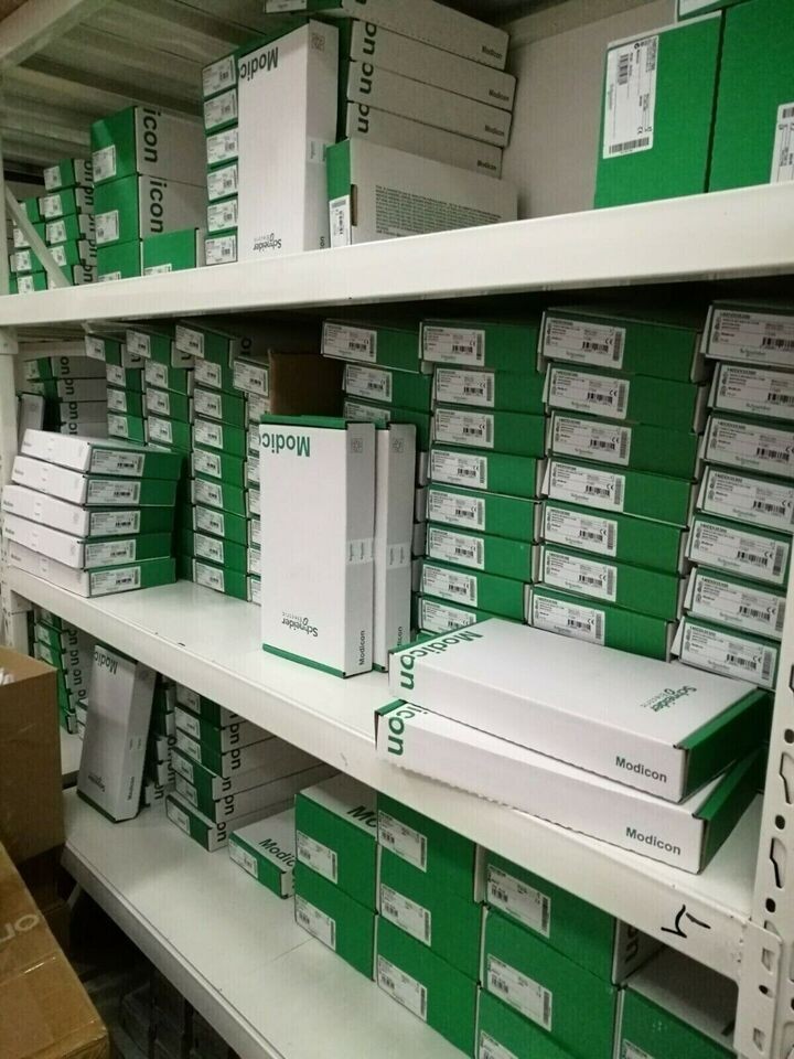 Schneider Electric TM3DI8A Modicon PLC 8 point Input Module New in Box 1PCS