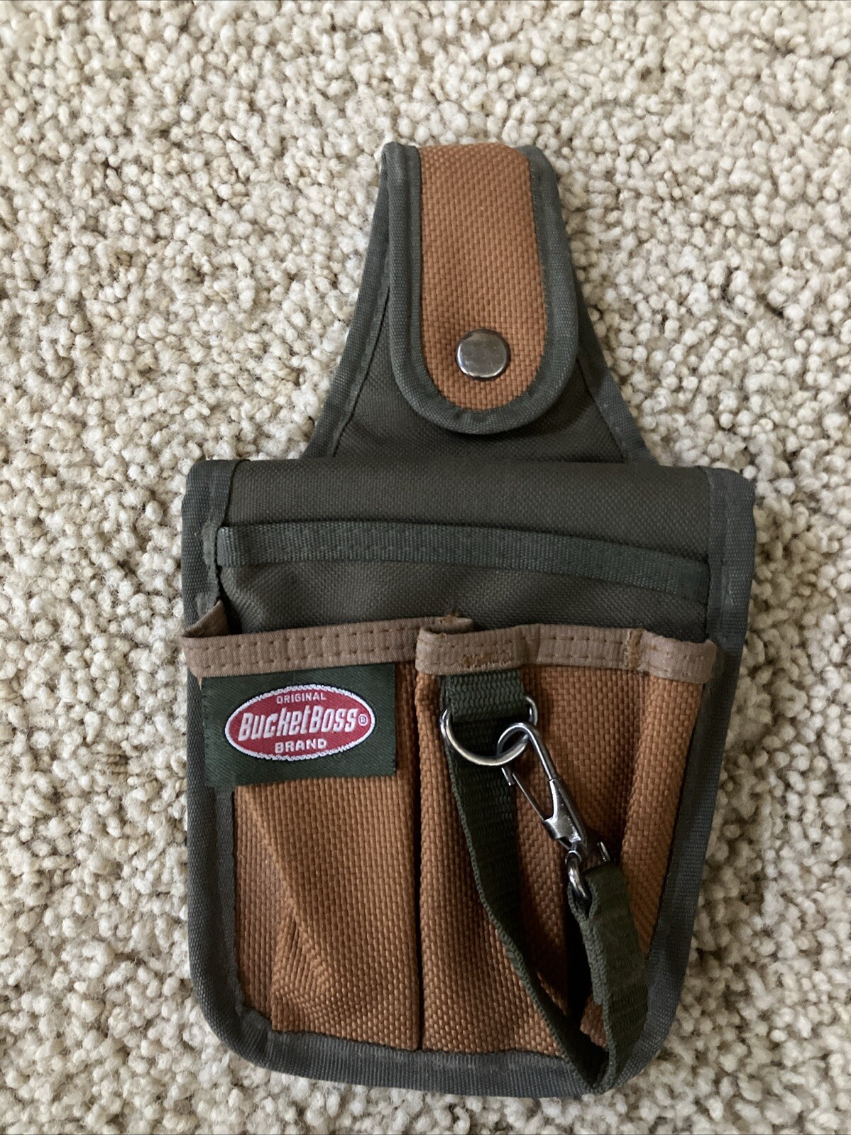 Bucket Boss Tool Pouch: 5 Pockets, Belt Loop, Key Chain Hook Brown/Green