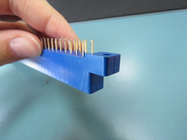 SULLINS EZM43DRSD Qty of 6 per Lot Card Edge connector