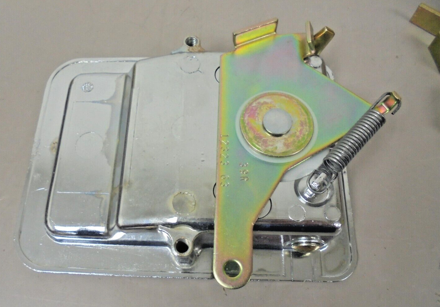 Chrome Compartment Door Paddle Handle Non-Locking RH for 5-1/2″ x 4-1/2″ Opening