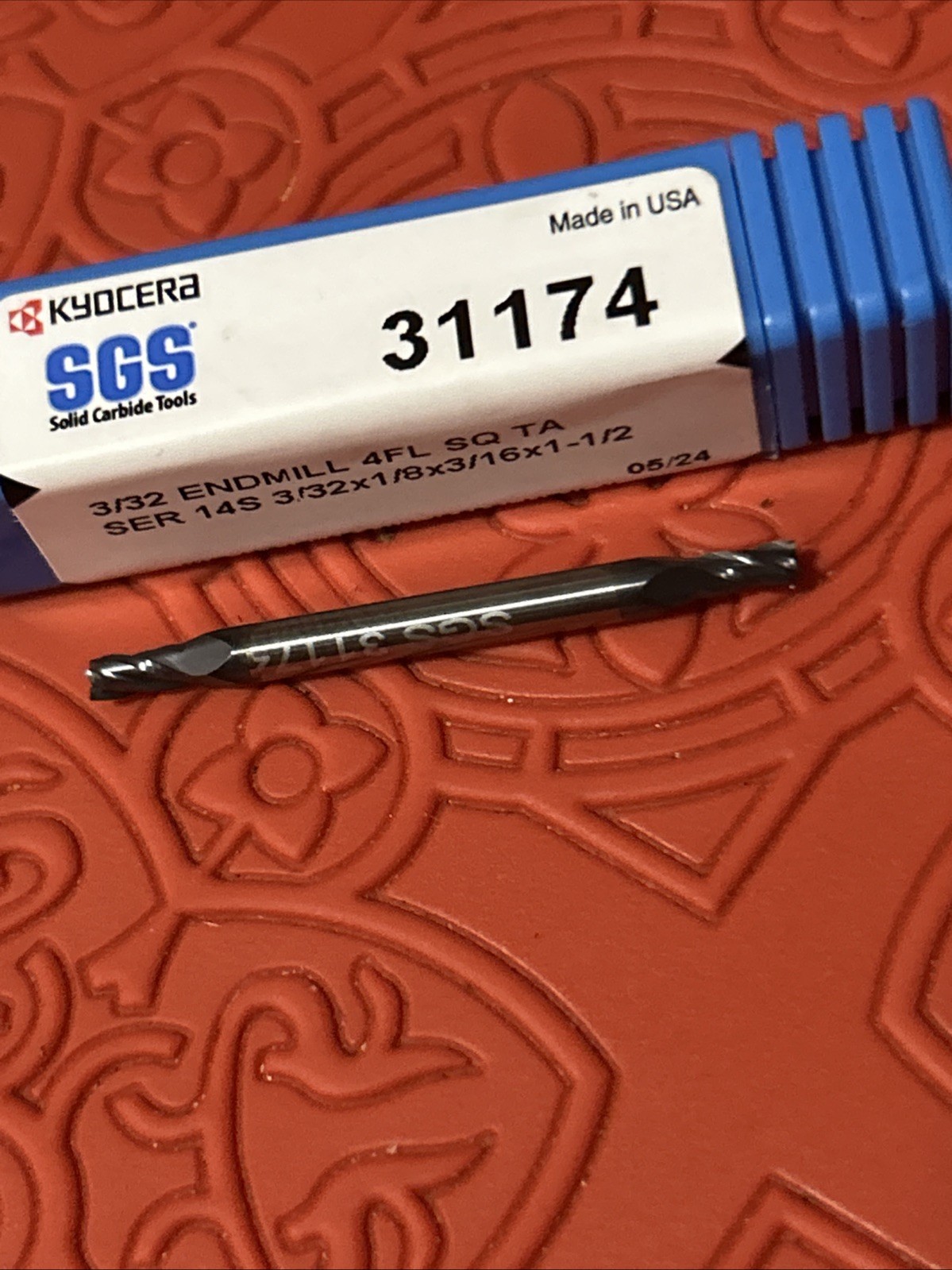 SGS 31174 Square End Mill: 3/32″ Dia, 3/16″ LOC, 1/8″ Shank, 1-1/2″ OAL (Q29)