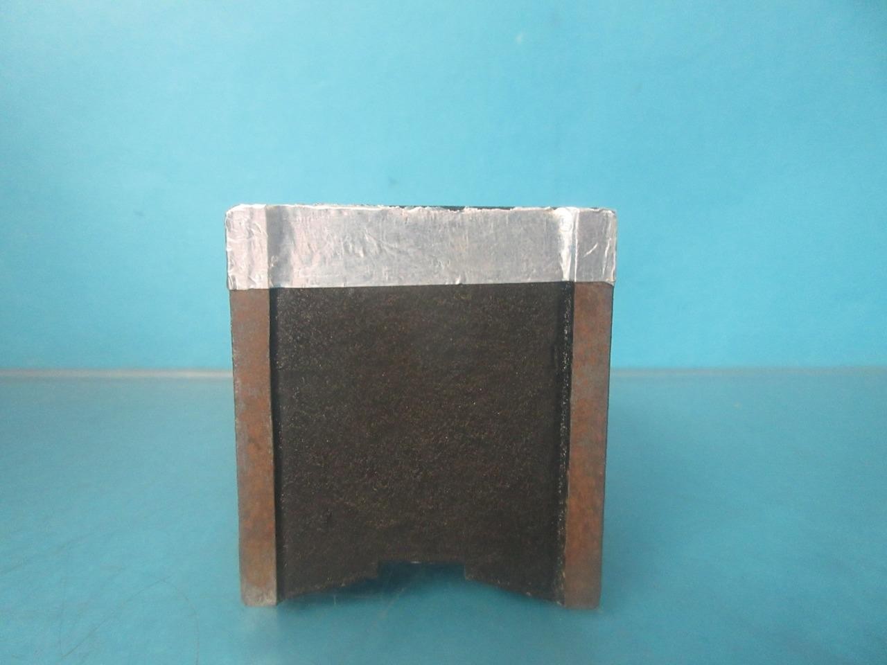 EDMUND INUSTRIAL OPTICS SQUARE MAGNETIC BASE WITH ON/ OFF SWITCH