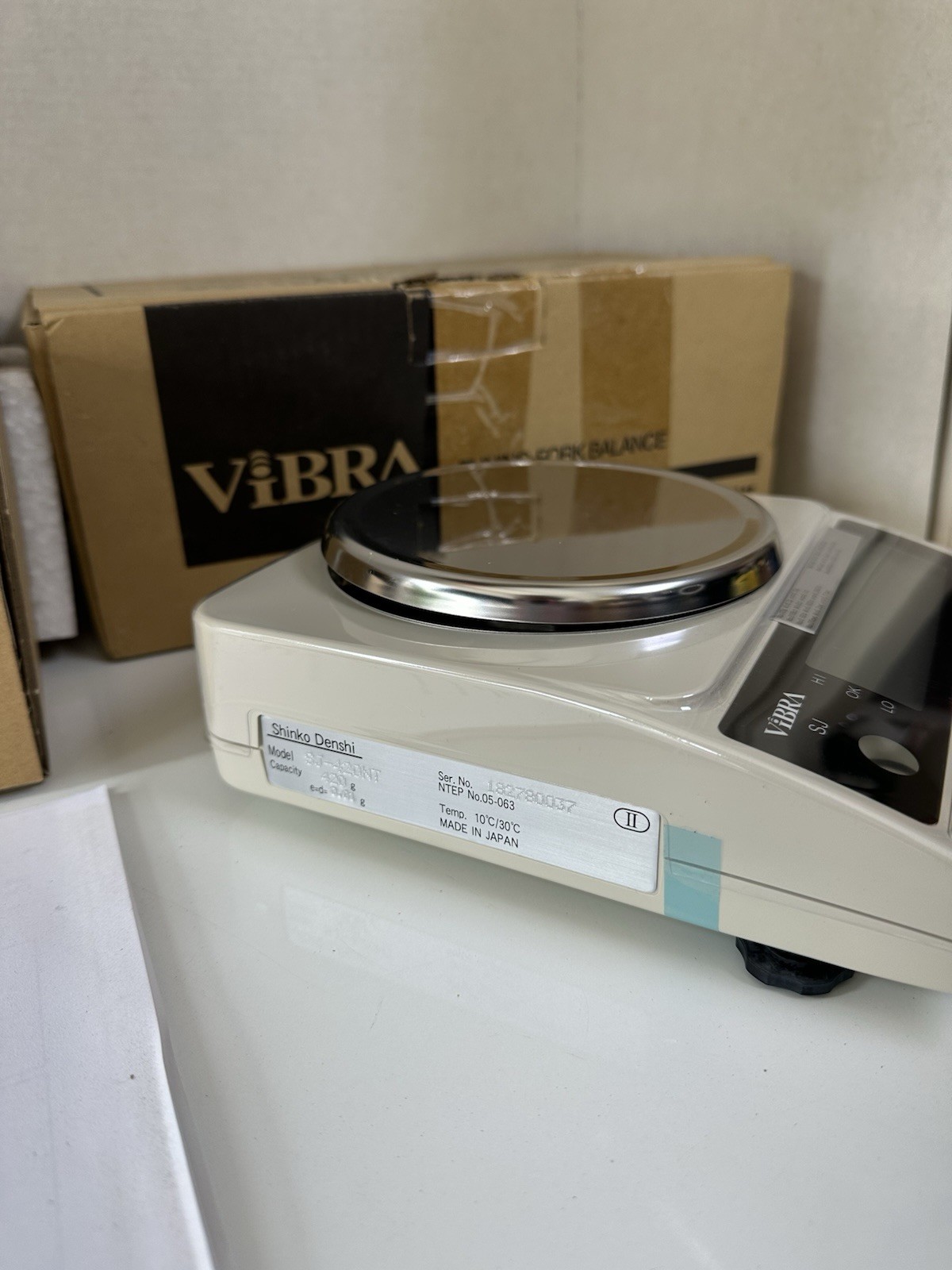 NEW Shinko Denshi Vibra SJ-420NT Turning-Fork Precision Balance
