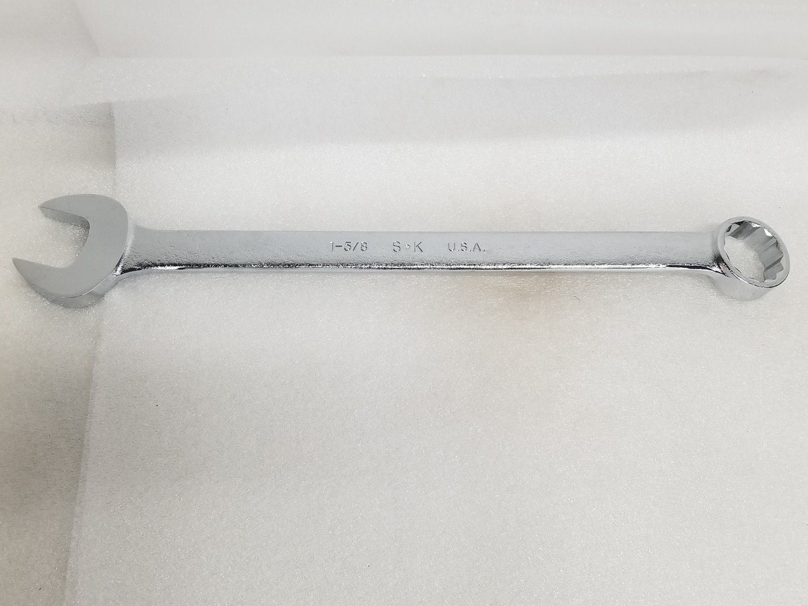 S-K Tools C52 Combination Wrench 1-5/8″ SurGrip 12-Point 21″-OAL Made in USA