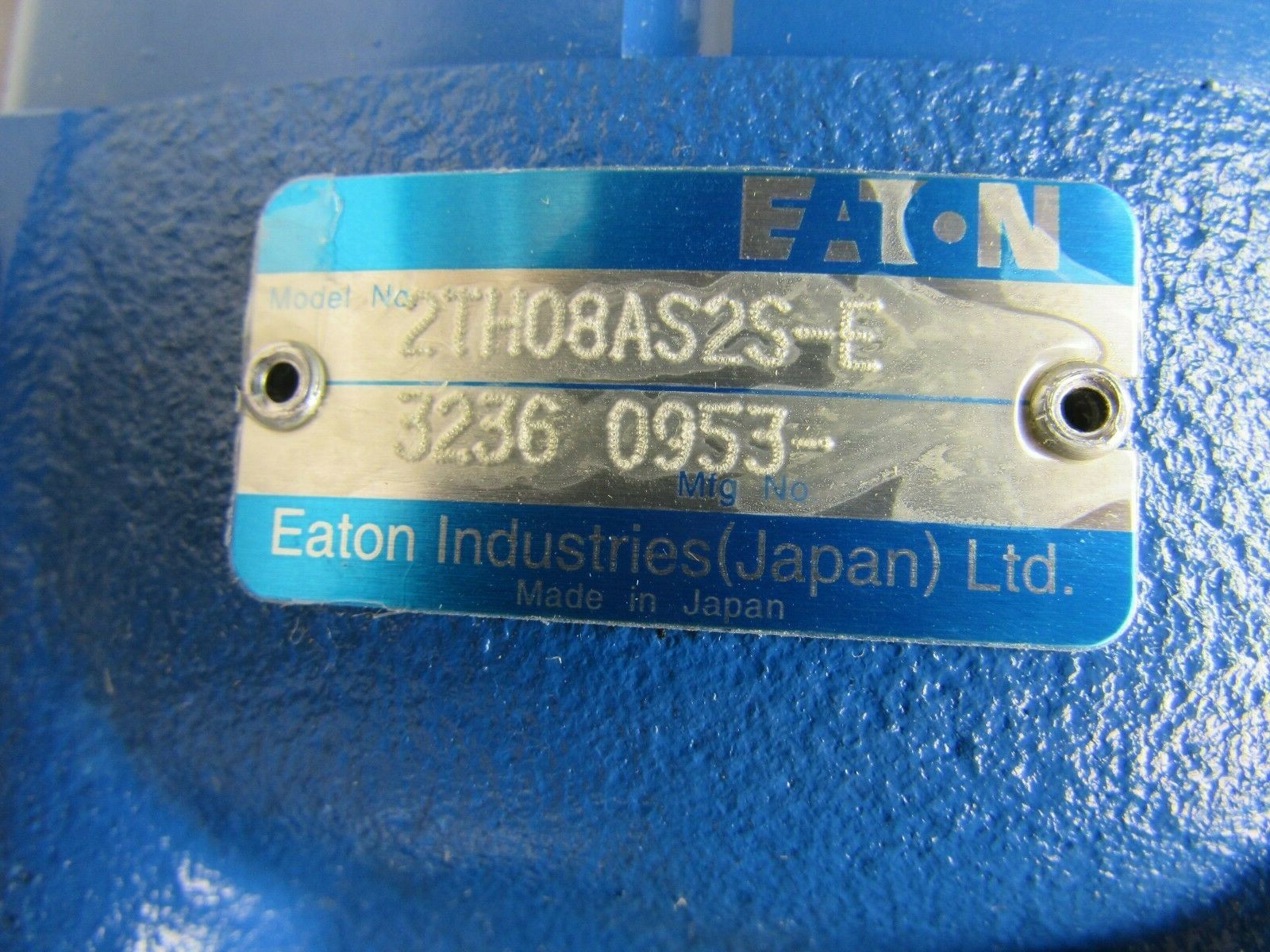 EATON CHAR-LYNN 2TH08AS2S-E 3236, HYDRAULIC MOTOR, NEW! MAKE OFFER!
