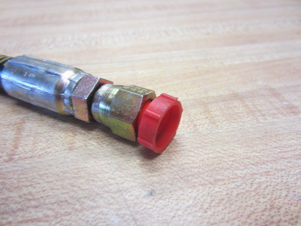 Parker 1-1Q03 Hose 1/8″ NPT x 1/4″ NPT x 15-1/2″ Long