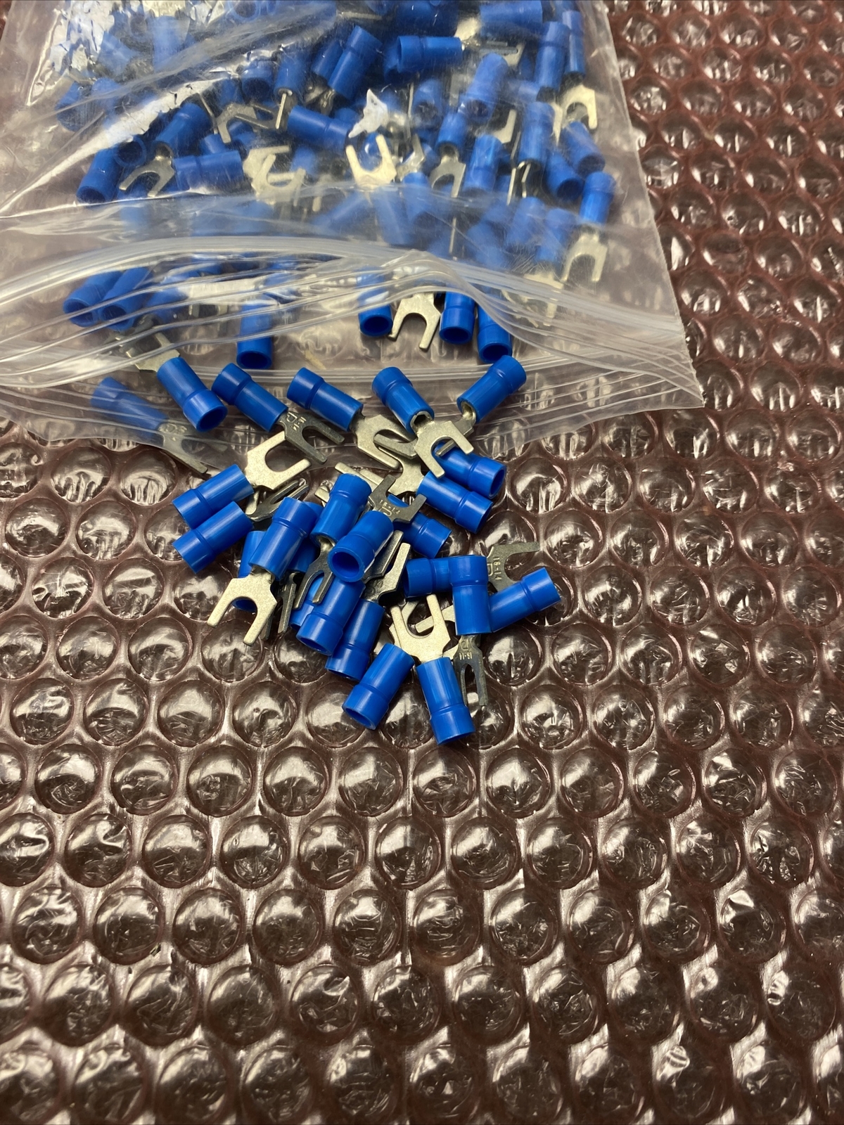 Lot of 300 Terminals BLK FORK 16-14 AWG10