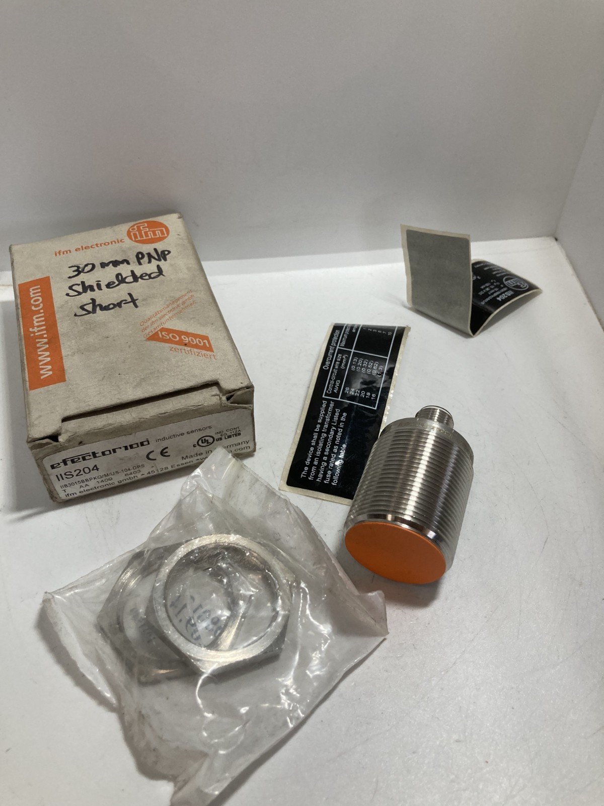 IFM IIB3015BBPKG/M/US-104-DPS (IIS204) PROX SENSOR INDUCTIVE PNP NO NIB