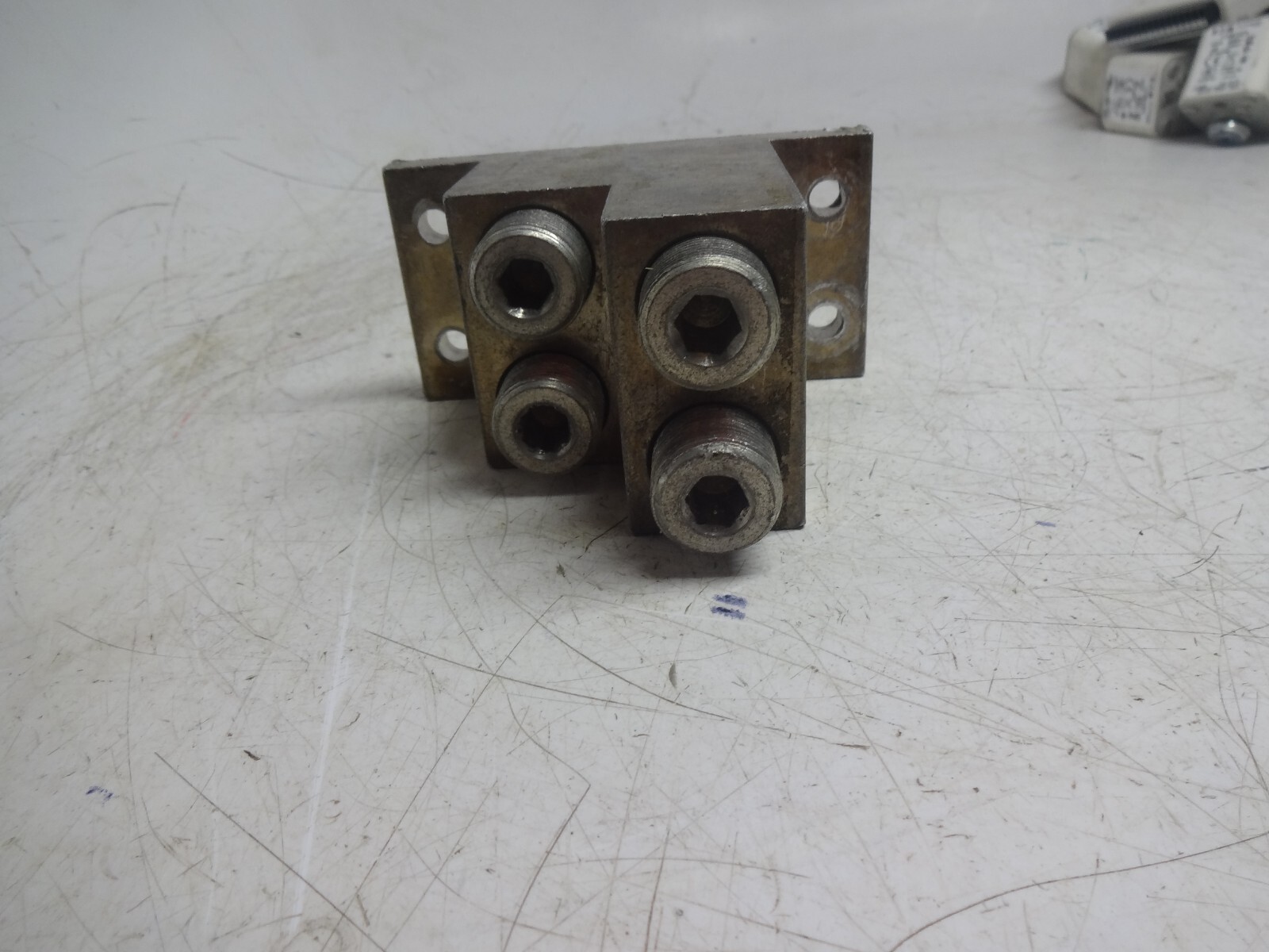 CMC PV4-600 / 600KCMIL-2 / CU9AL / Mechanical Lug