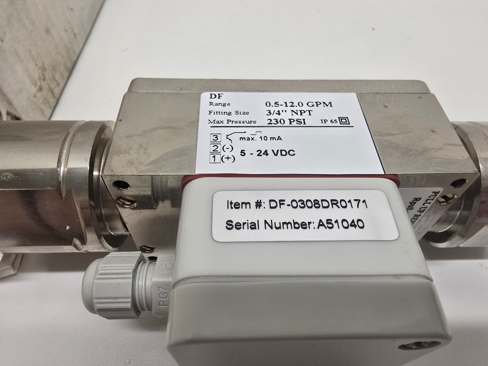 NEW IN BOX! KOBOLD INSTRUMENTS 230PSI 3/4″ 0.5-12GPM FLOW SENSOR DF-0308DR0171