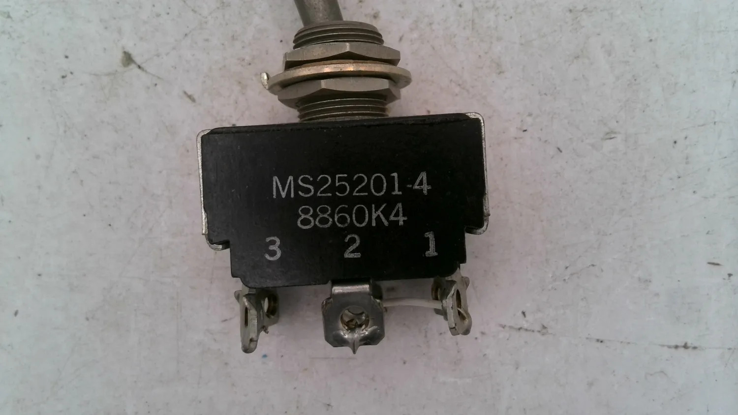 MS25201-4 8860K4 MIL SPEC TOGGLE SWITCH PANEL