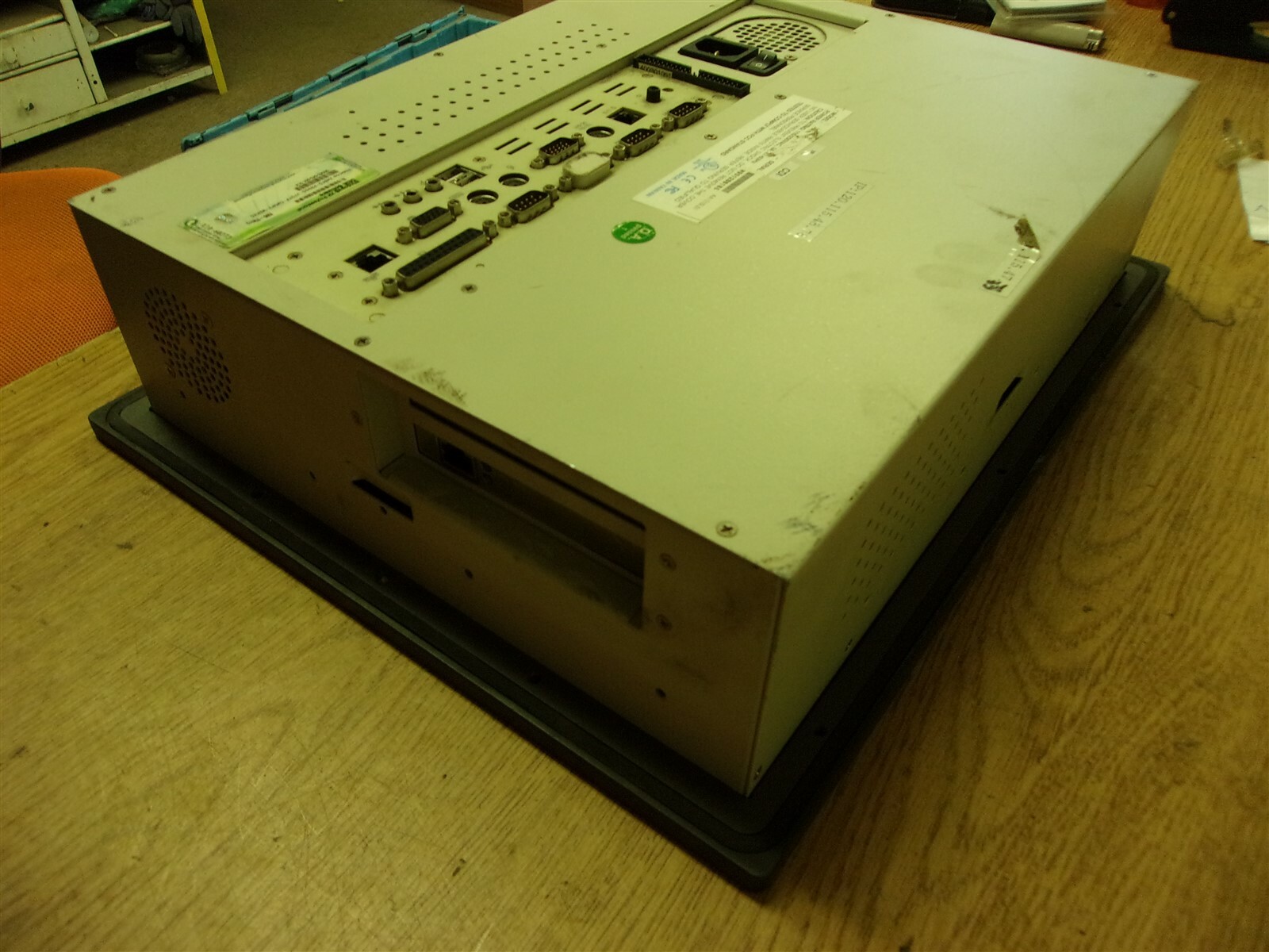 Window S XP Professional OEM Software Monitor E85-03013 X H8FD-PB9BG-J