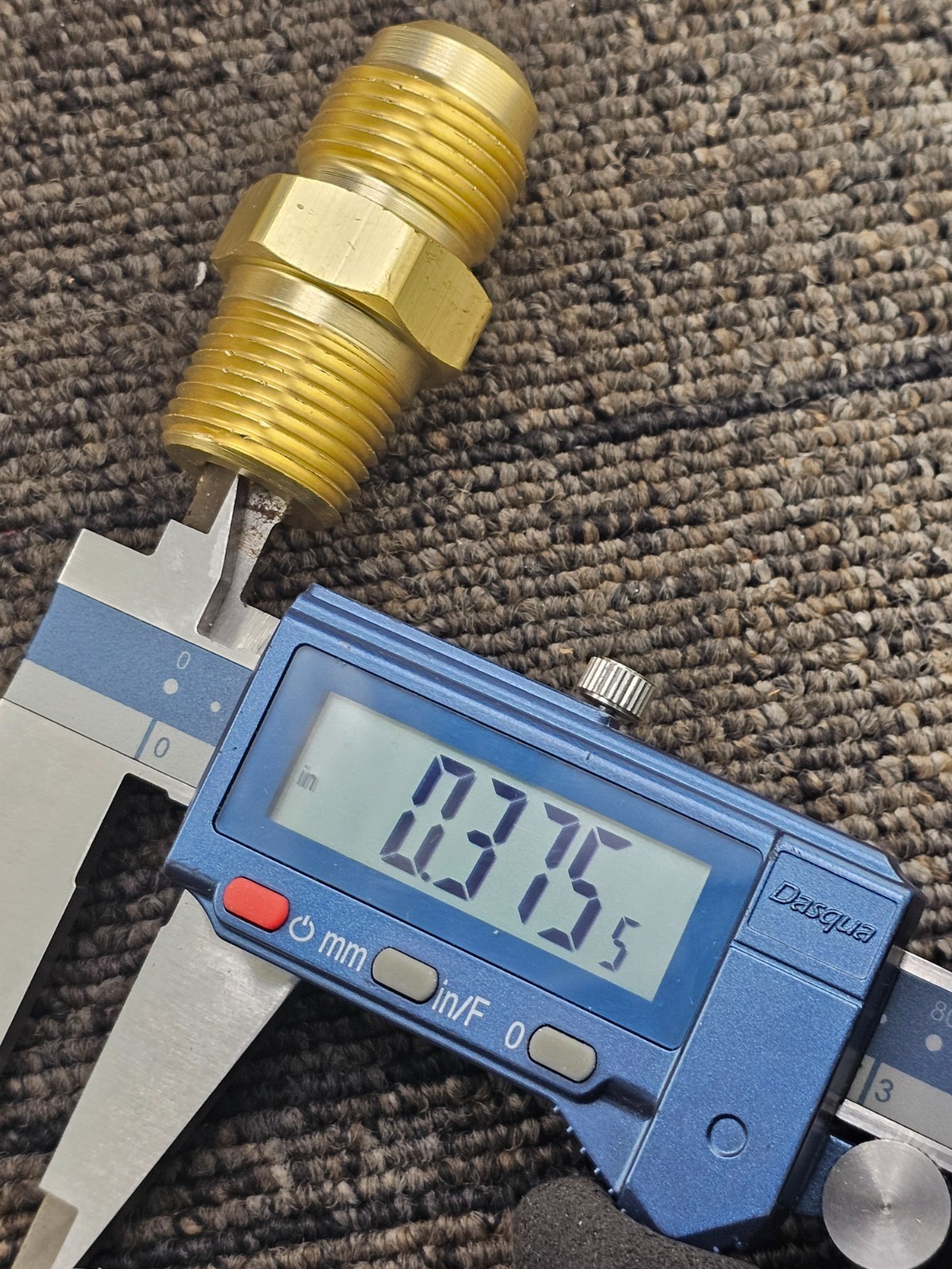 Western Enterprises F-43 Brass SAE Flare Adapter CGA-440 to 1/2″ NPT Male