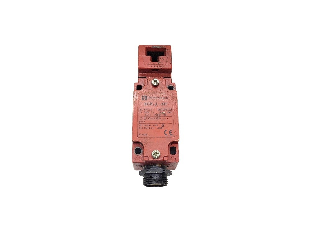 TELEMECANIQUE XCKJ-5970-547 LIMIT SWITCH W/ XCK-J59 RECEPTACLE XCK-J…H7
