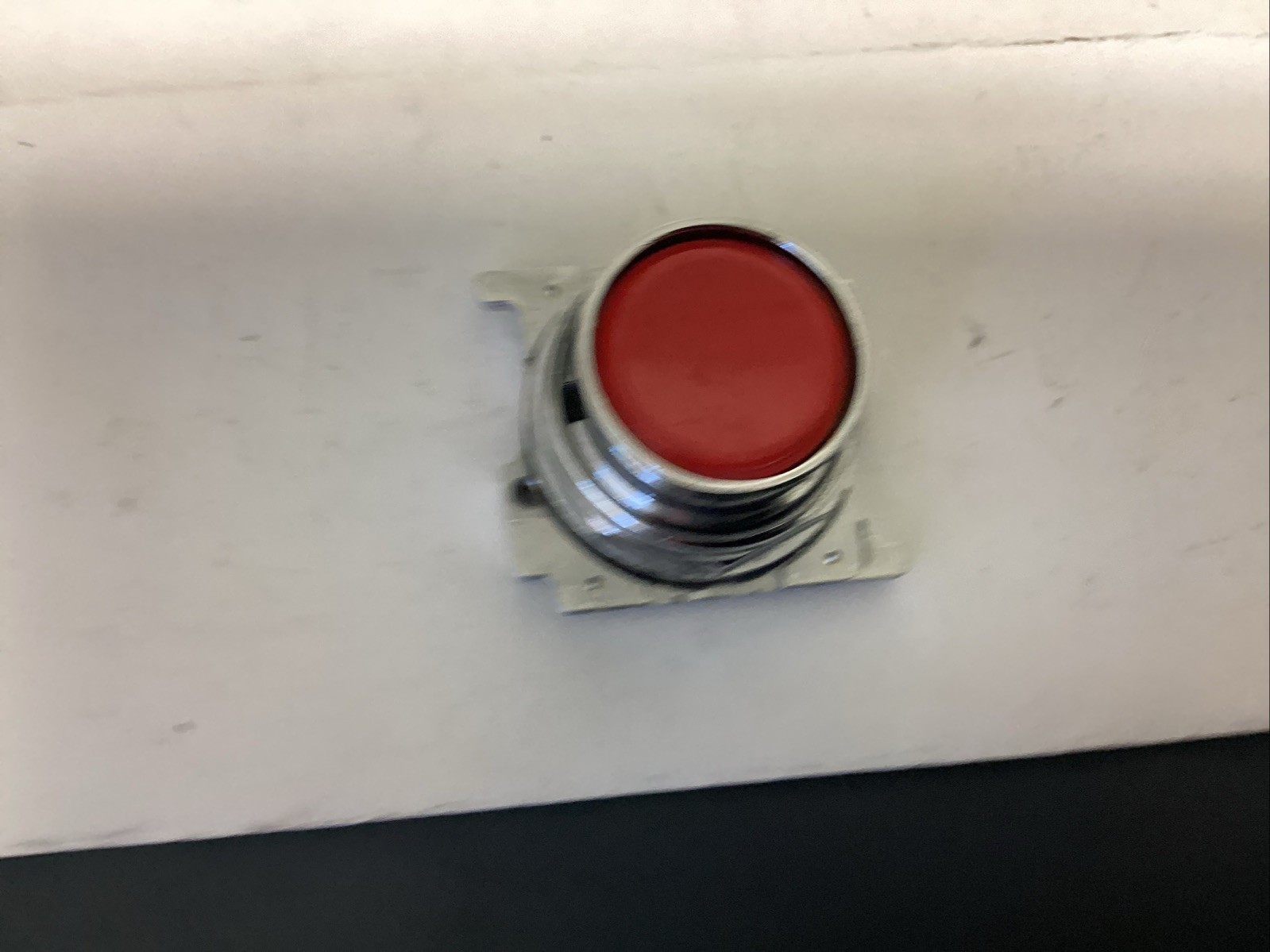 Eaton 10250T103 PUSH BUTTON OPERATOR Standard Red(LPW84B)