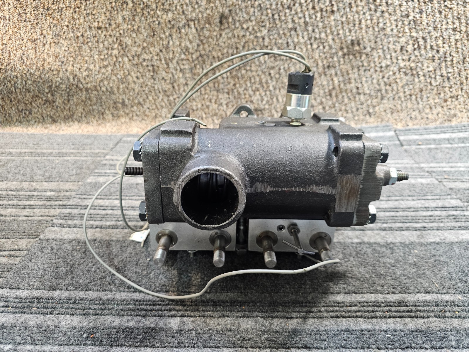 ThyssenKrupp Elevator Oildraulic Integral Valve 7505AE1 *USED*