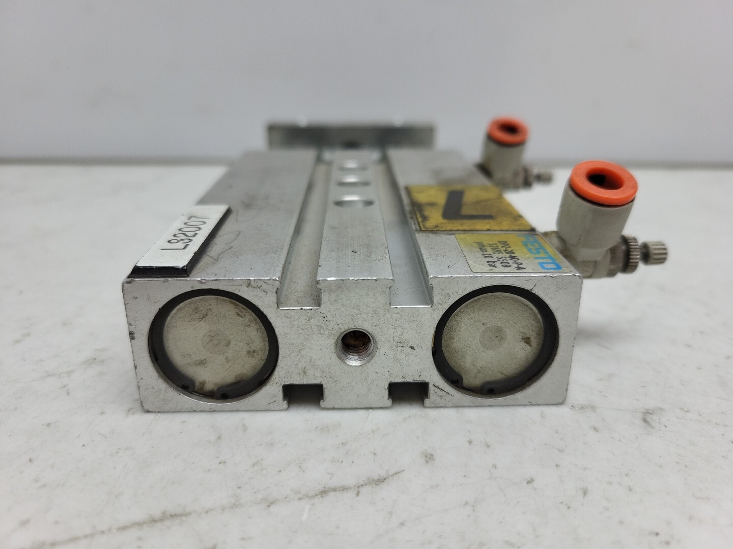 Festo DPZ-20-40-P-A Twin Cylinder Dual Piston 20mm Bore 40mm Stroke 32695 Used