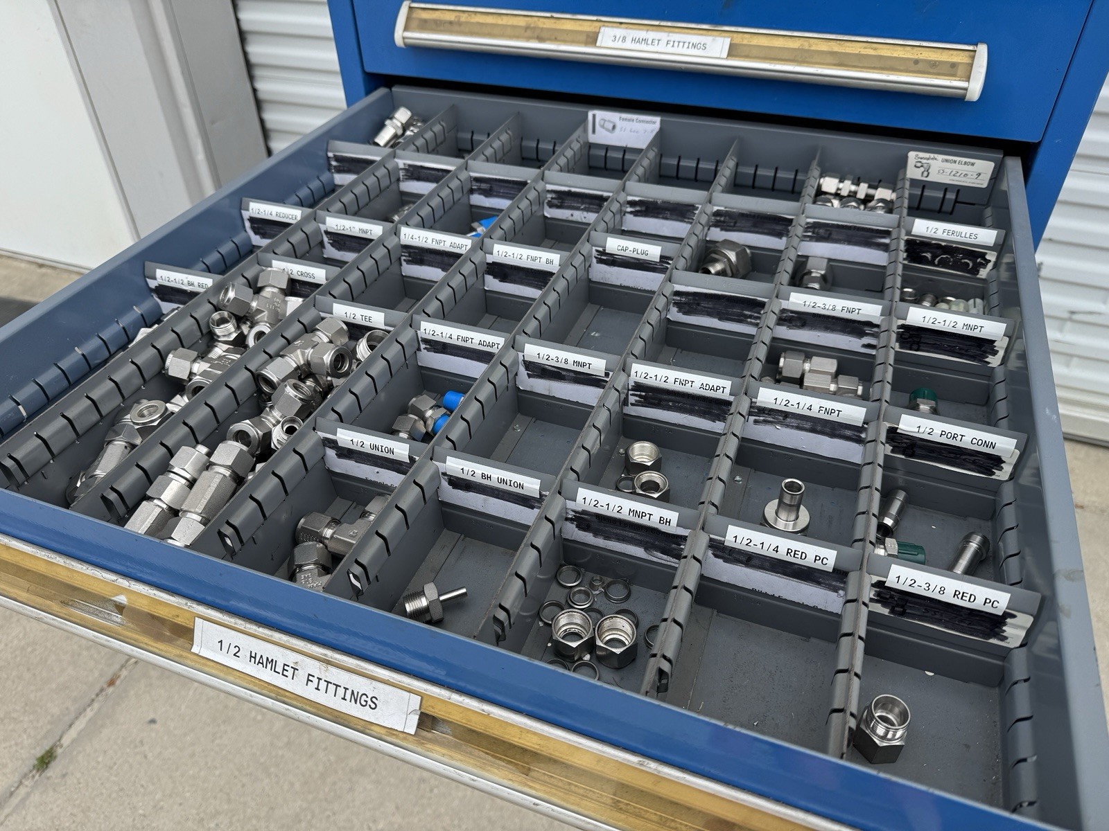 Ham-Let / Swagelok Fittings – 8 Drawer cabinet included (1000+ Pieces Estimated)