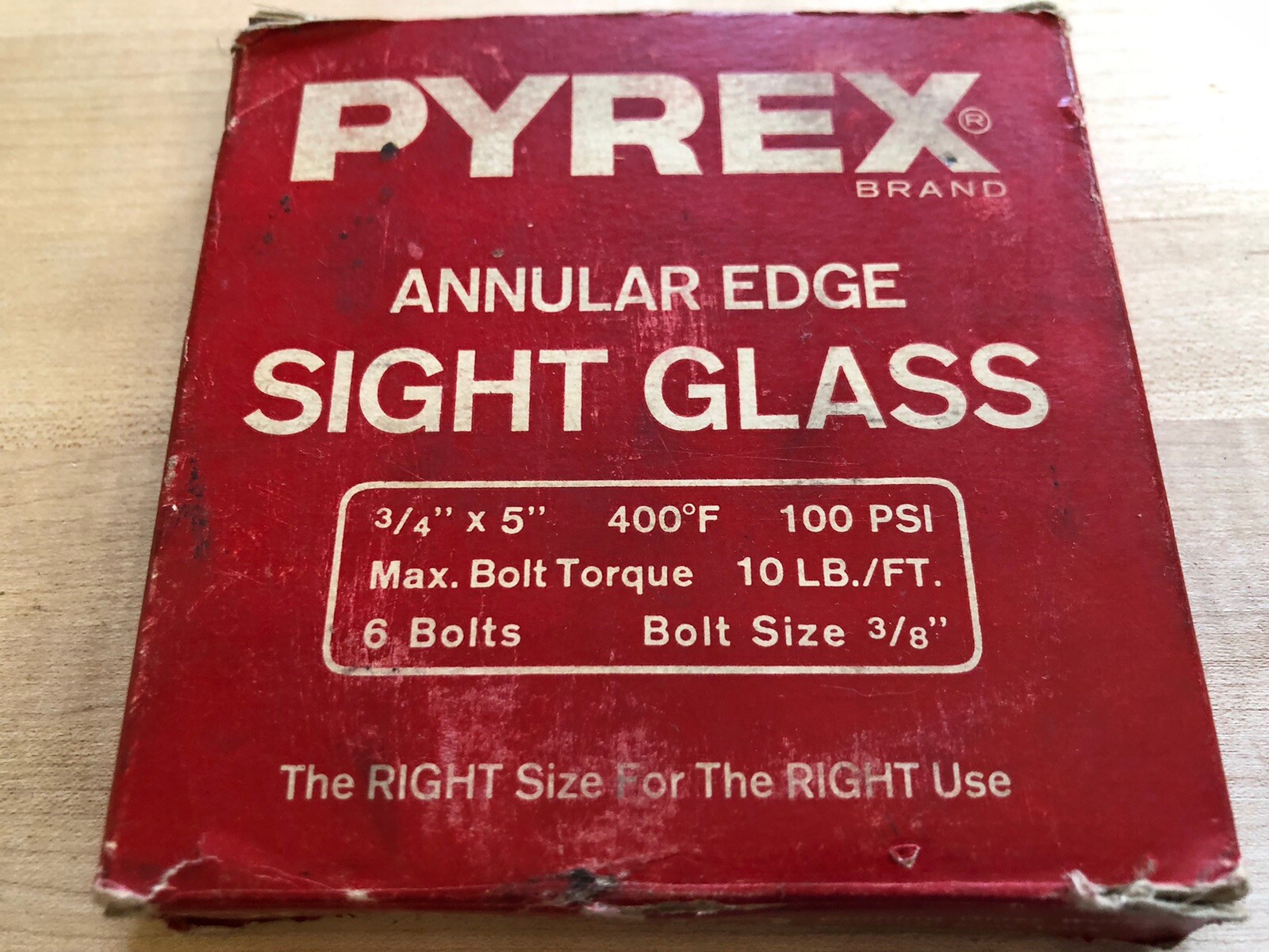 PYREX CORNING SIGHT GLASS ANNULAR EDGE 3/4” X 5” ROUND 400 DEG 100 PSI UNUSED