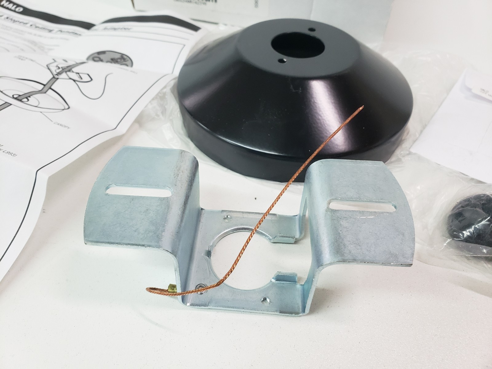 UNUSED – Cooper Halo L994MB Pendant Adapter Kit Black