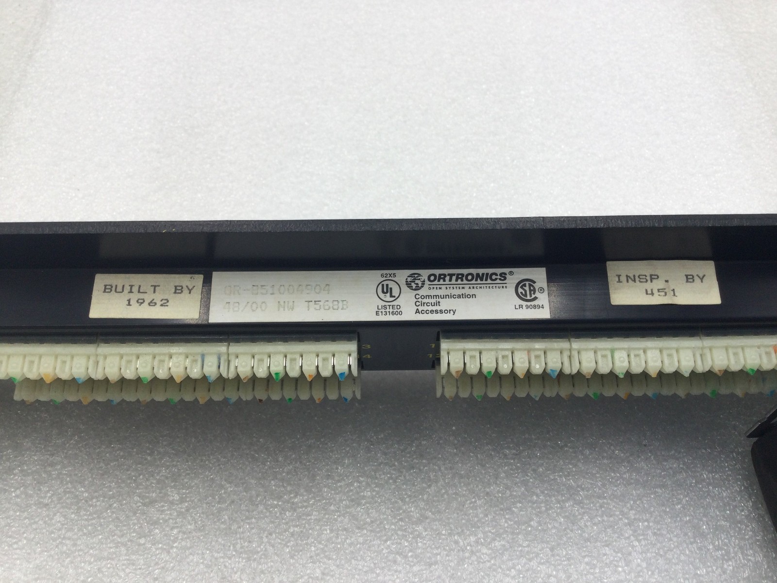 Ortronics QR-851004904 24 Port CAT5e Patch Panel – 3.5″ x 19″