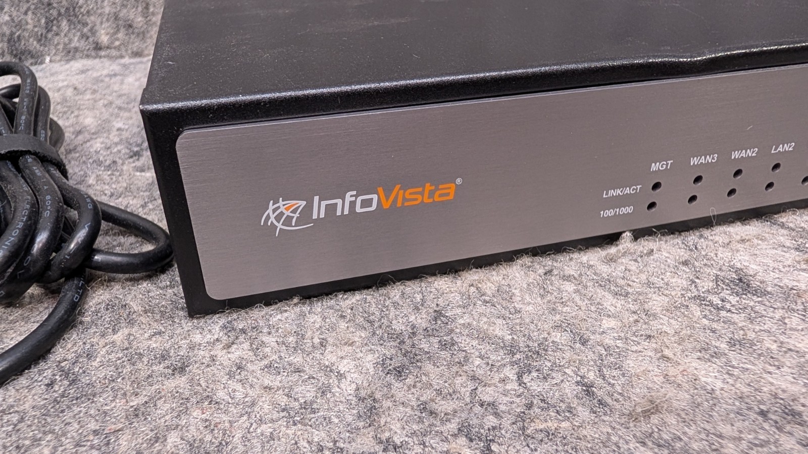InfoVista 40-05-XX / ip|e 40ax V2 IP Traffic Management Switch w/ Brackets