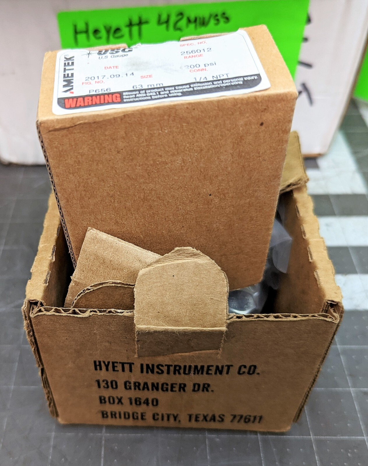 HYETT 42MW SS 2500 PSI Diaphragm Seal ¼” NPT WITH Ametek 200 PSI Gage [Z3S5]