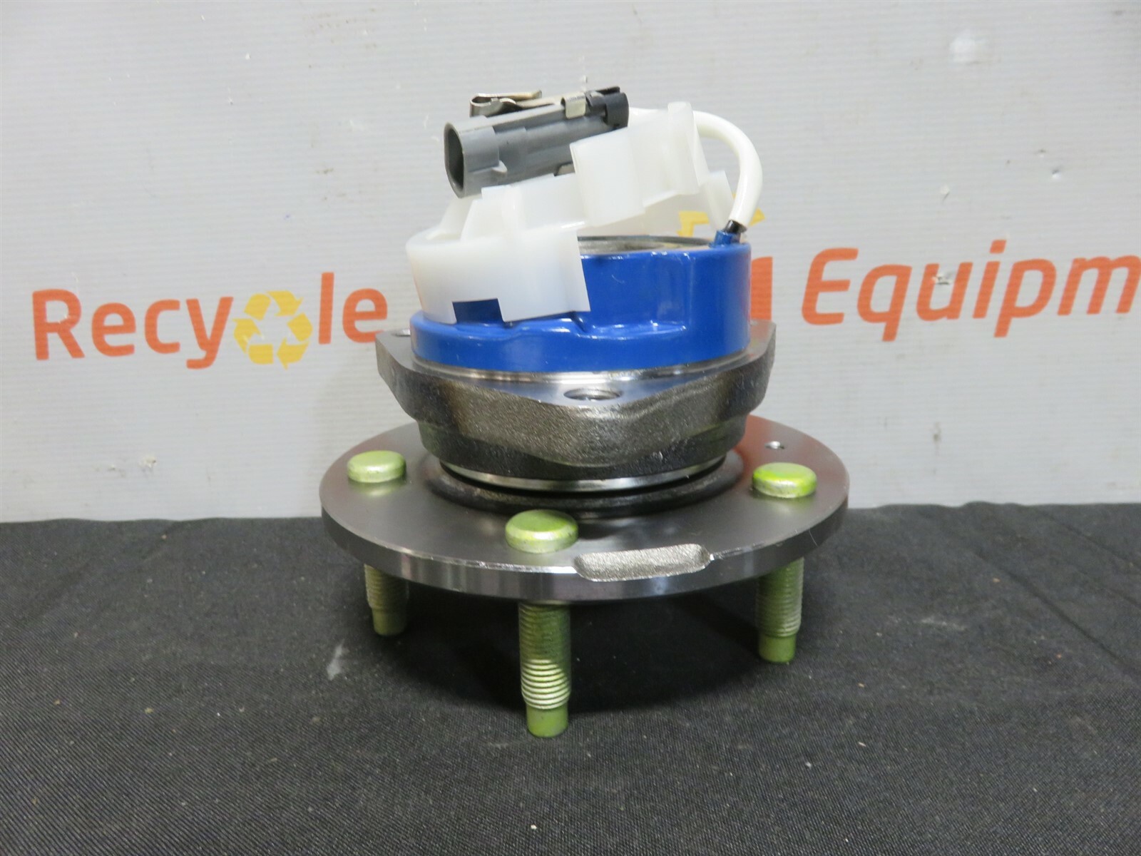 NAPA Auto Parts Wheel Bearing Hub Assembly PBR930081 Proformer New
