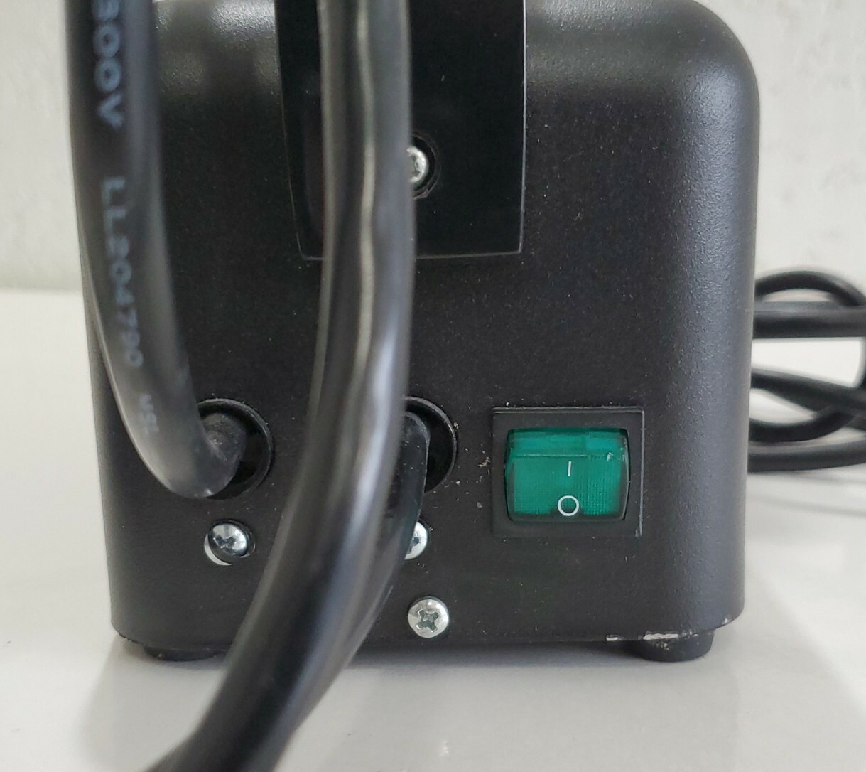 UVP Blak-Ray Model B-100 A Longwave Ultraviolet Lamp 115V 60Hz 2.5A