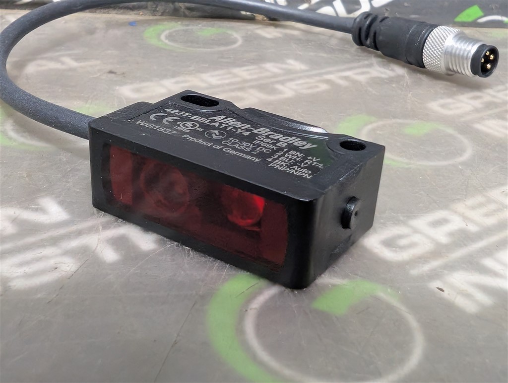NEW Allen Bradley 42JT-B8LAT1-Y4 VisiSight Photoswitch 120mm PN-241575 no box